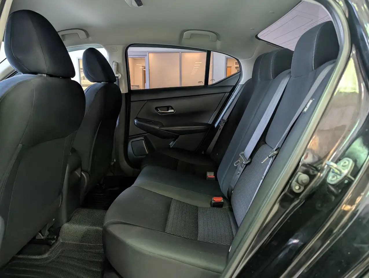Nissan Sentra fotografie Nissan Sentra