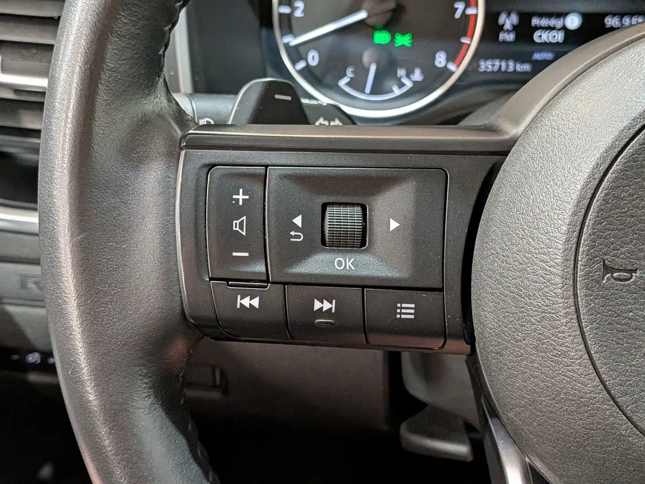 Nissan Rogue photo Nissan Rogue