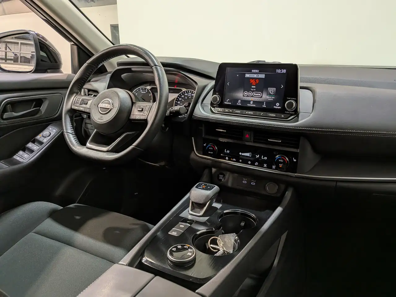 Nissan Rogue photo Nissan Rogue