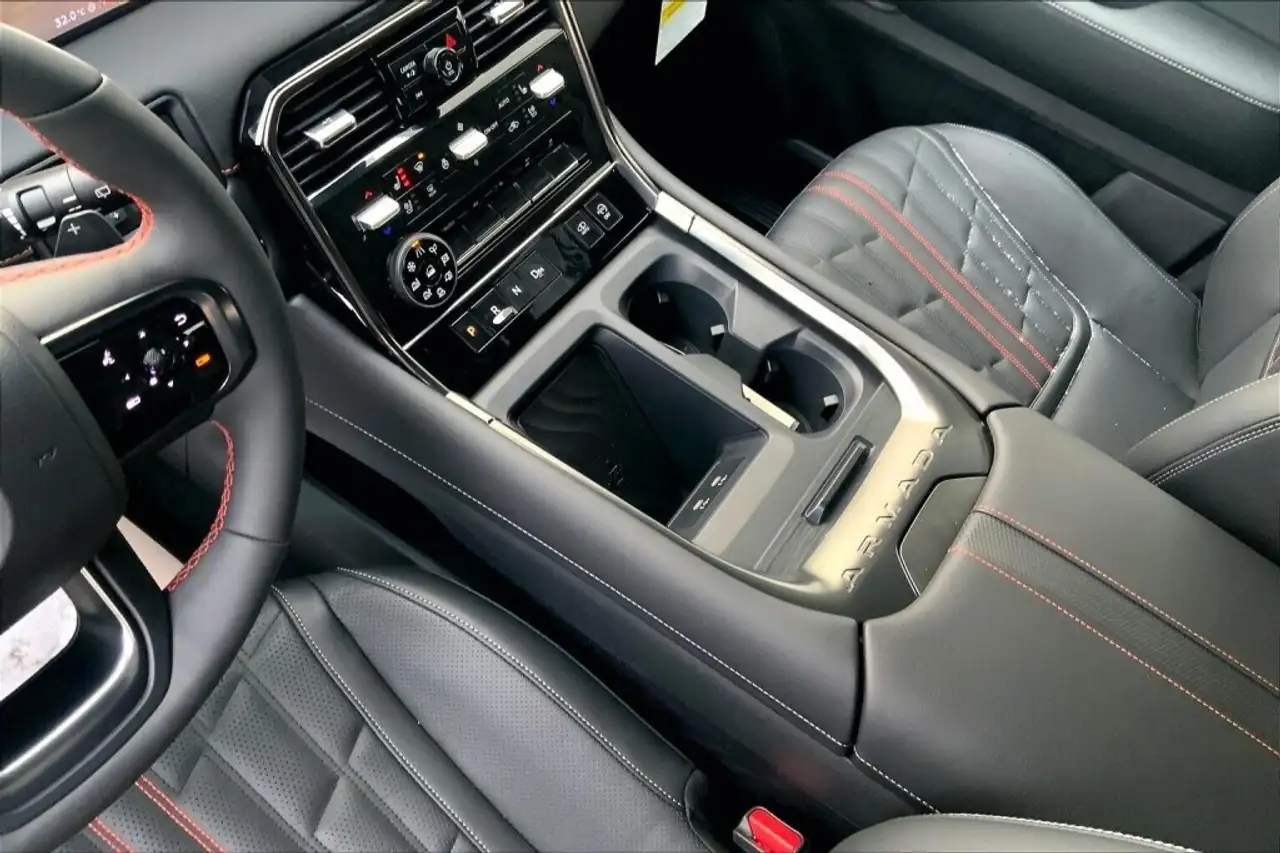Nissan Armada photo Nissan Armada