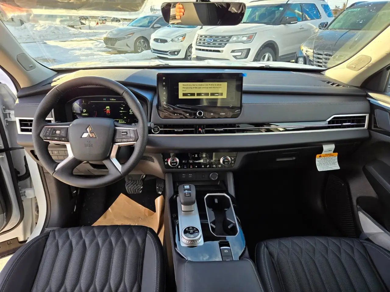 Mitsubishi Outlander photo Mitsubishi Outlander