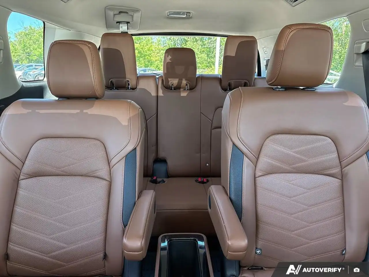 Nissan Pathfinder photo Nissan Pathfinder