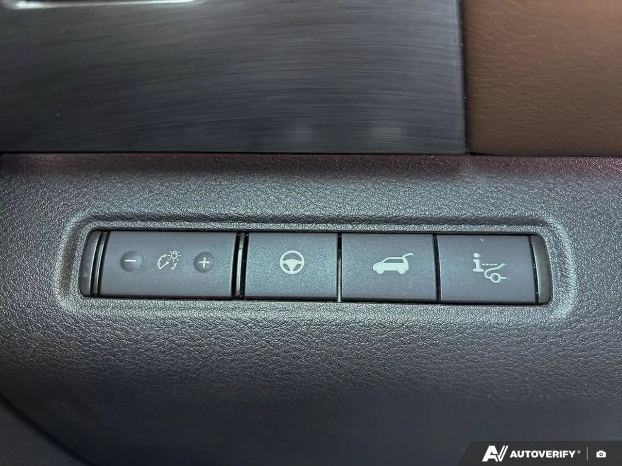 Nissan Pathfinder photo Nissan Pathfinder