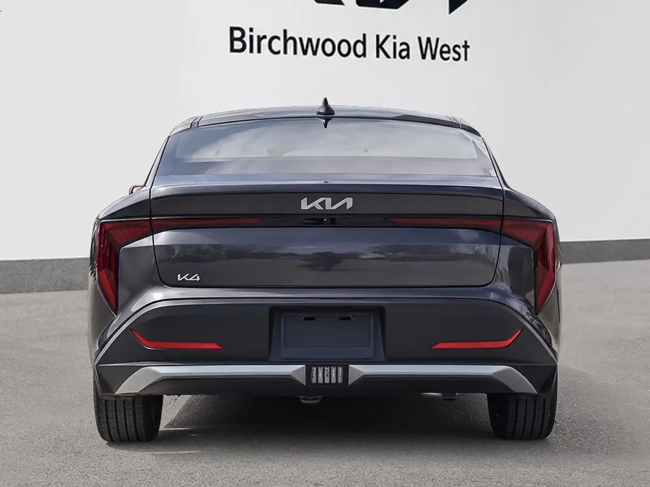 Kia K4 снимка Kia K4