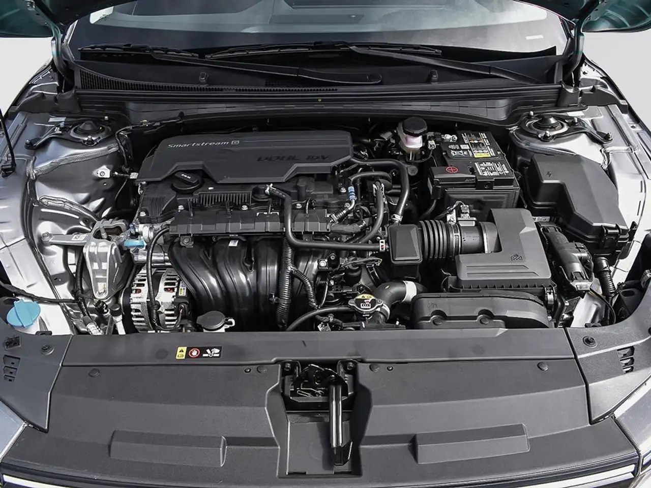 Kia K4 снимка Kia K4