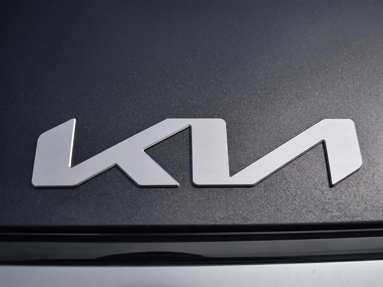 Kia K4 снимка Kia K4