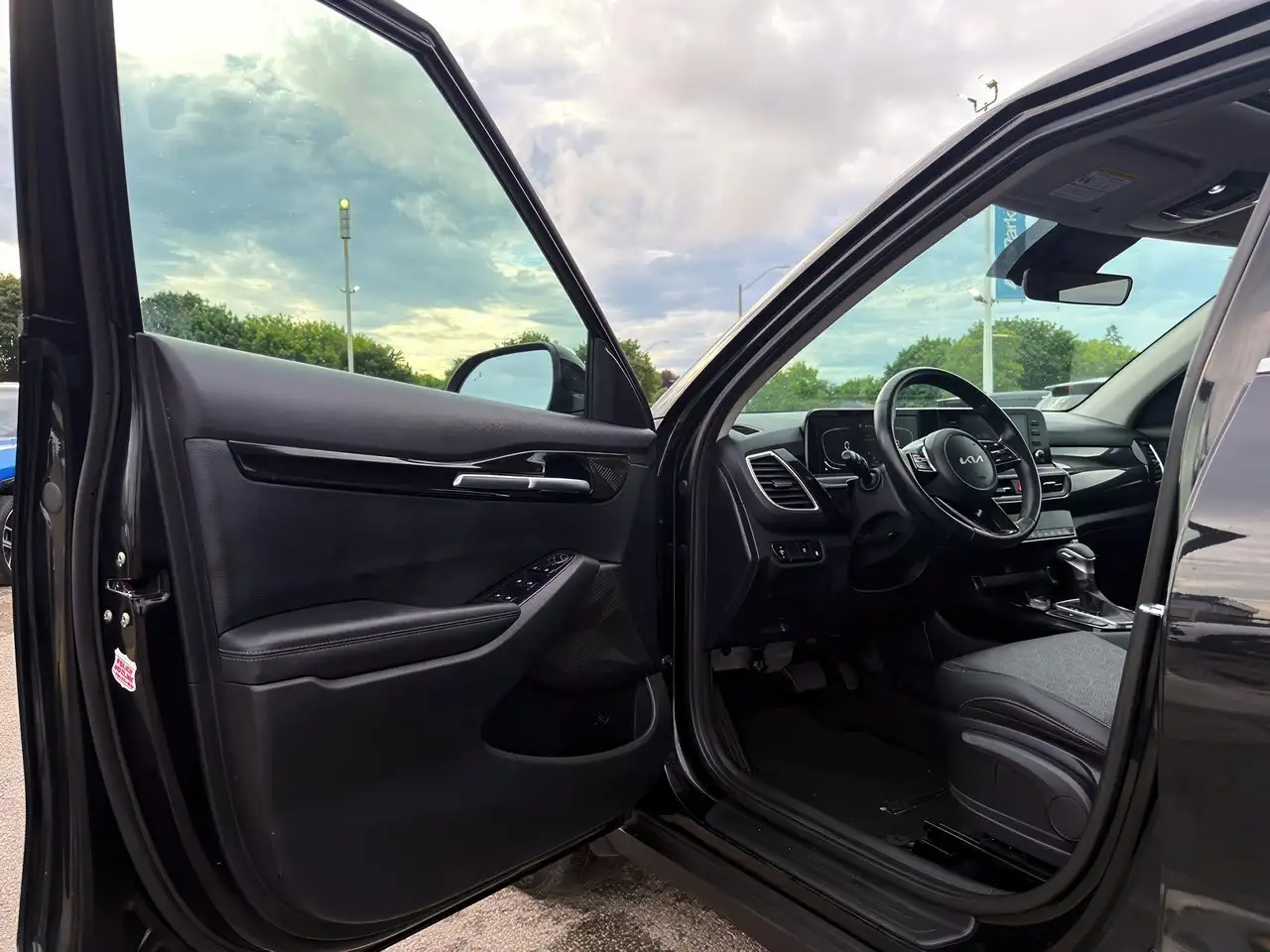 Kia Seltos снимка Kia Seltos