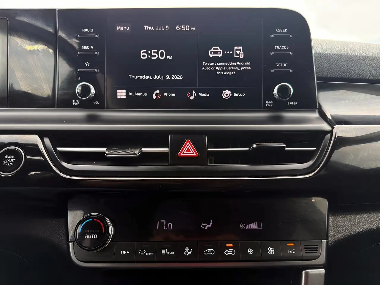 Kia Seltos снимка Kia Seltos