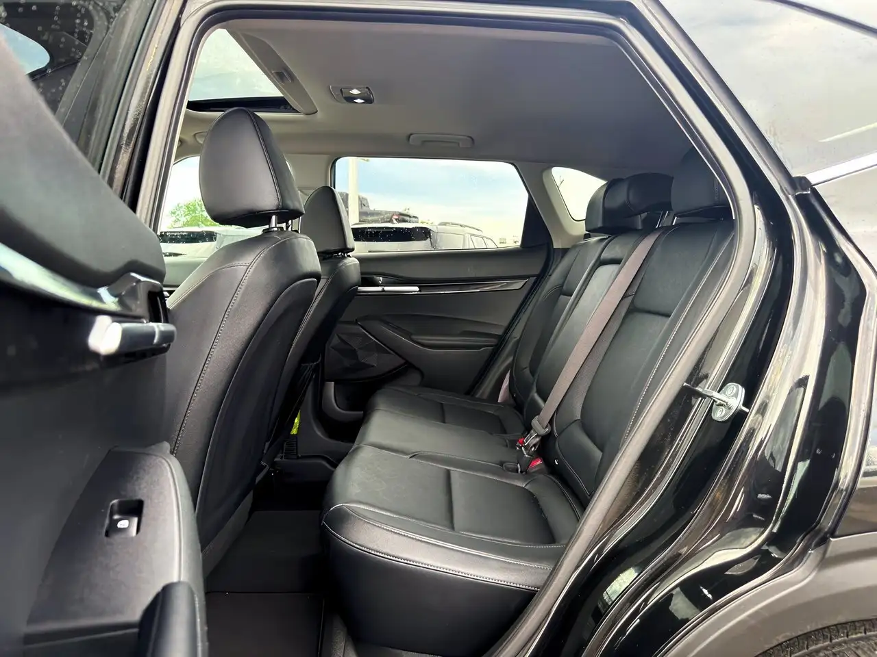 Kia Seltos снимка Kia Seltos