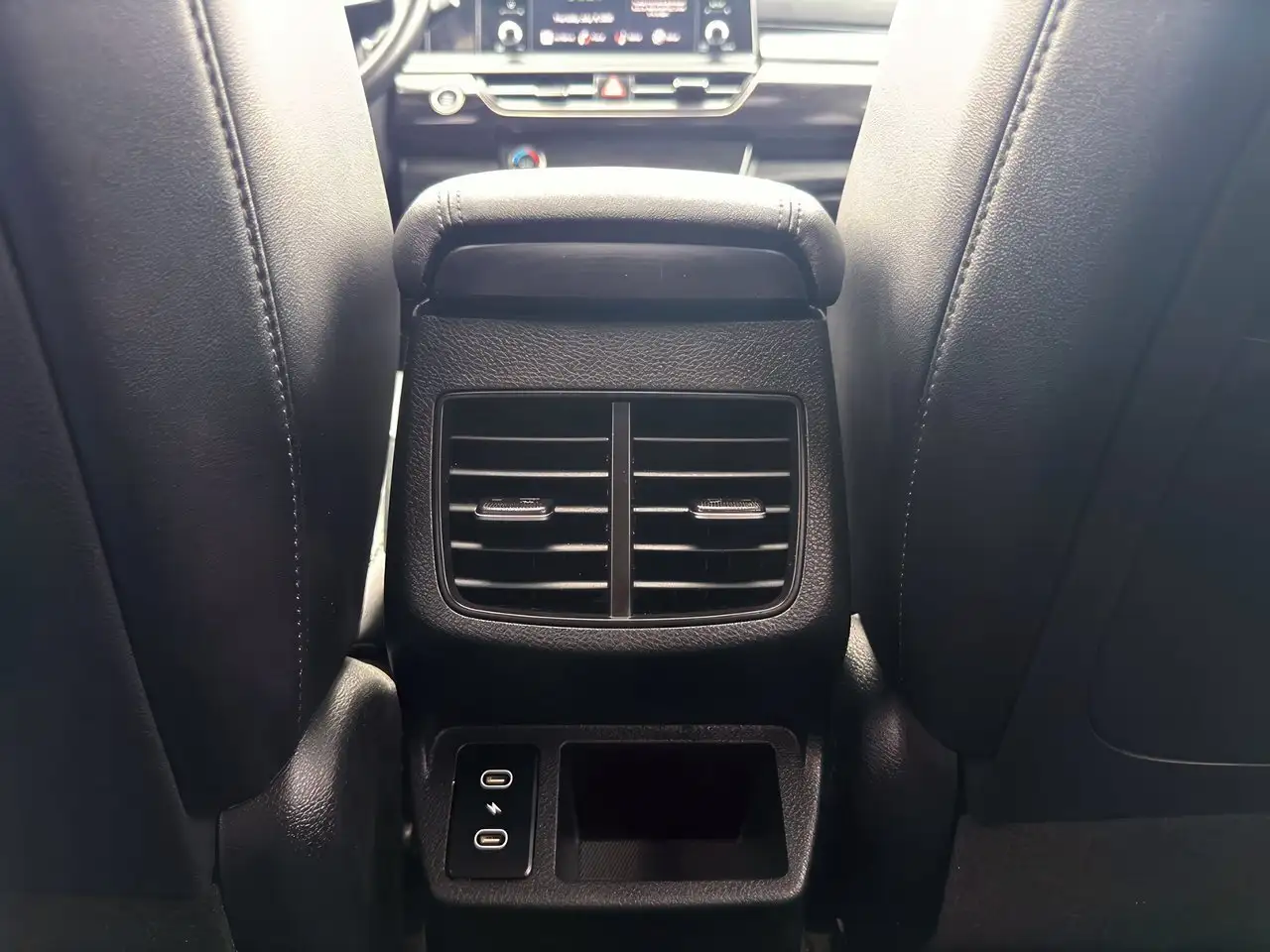 Kia Seltos снимка Kia Seltos