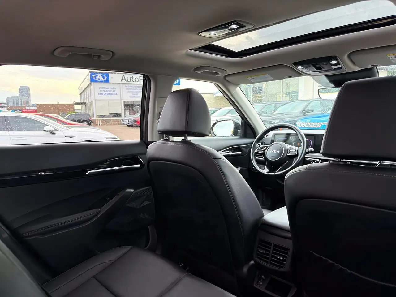 Kia Seltos снимка Kia Seltos