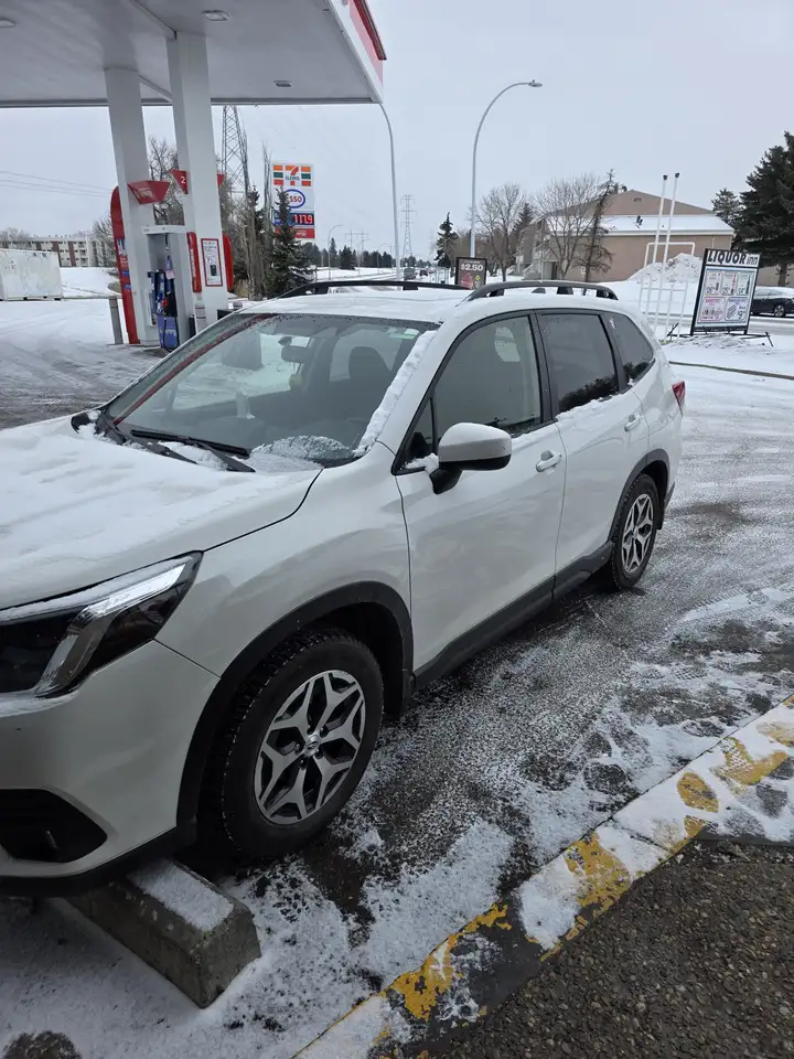Subaru Forester снимка Subaru Forester