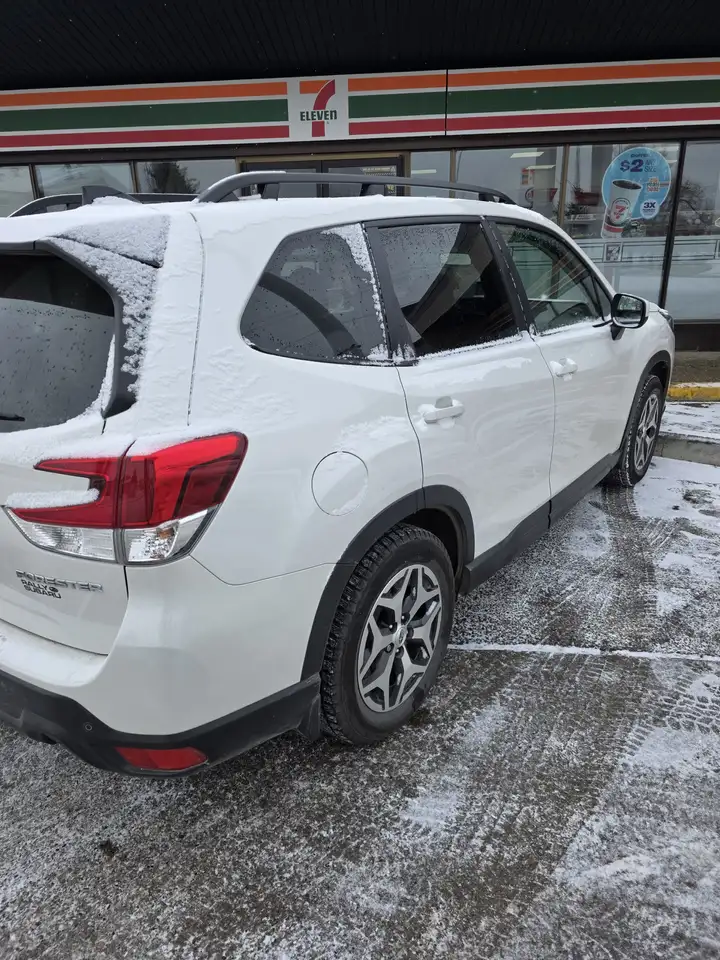 Subaru Forester снимка Subaru Forester
