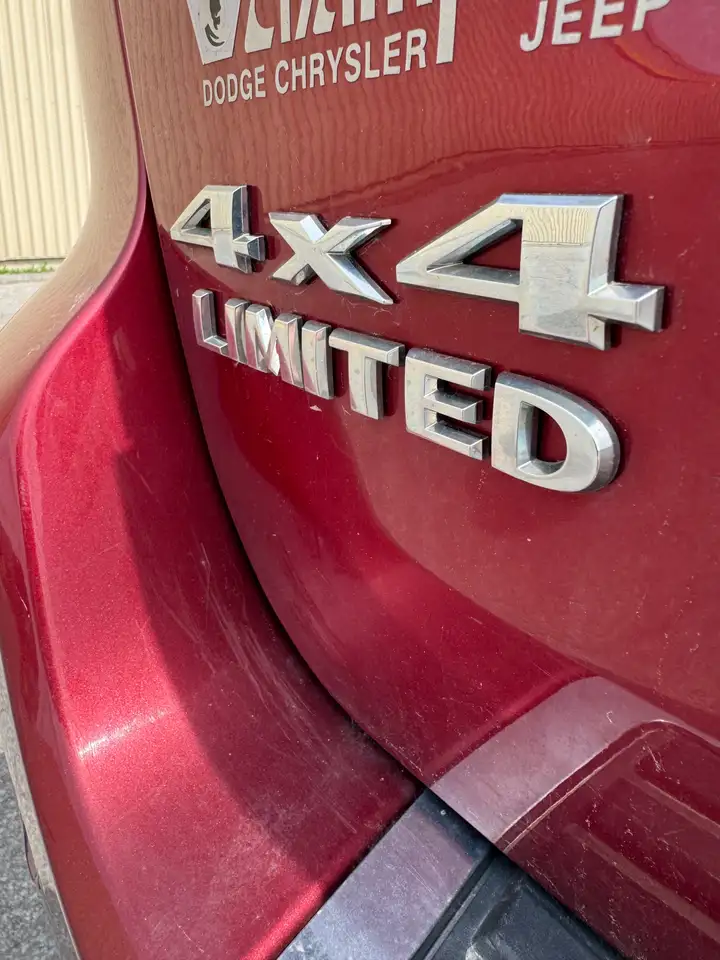 Jeep Grand Cherokee photo Jeep Grand Cherokee