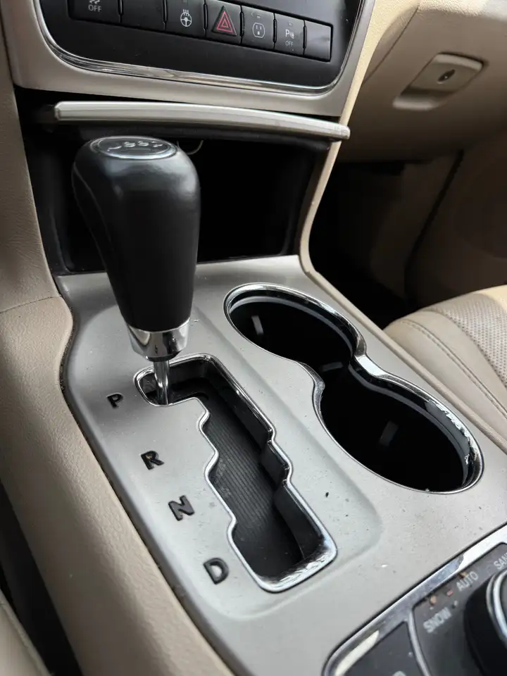 Jeep Grand Cherokee photo Jeep Grand Cherokee