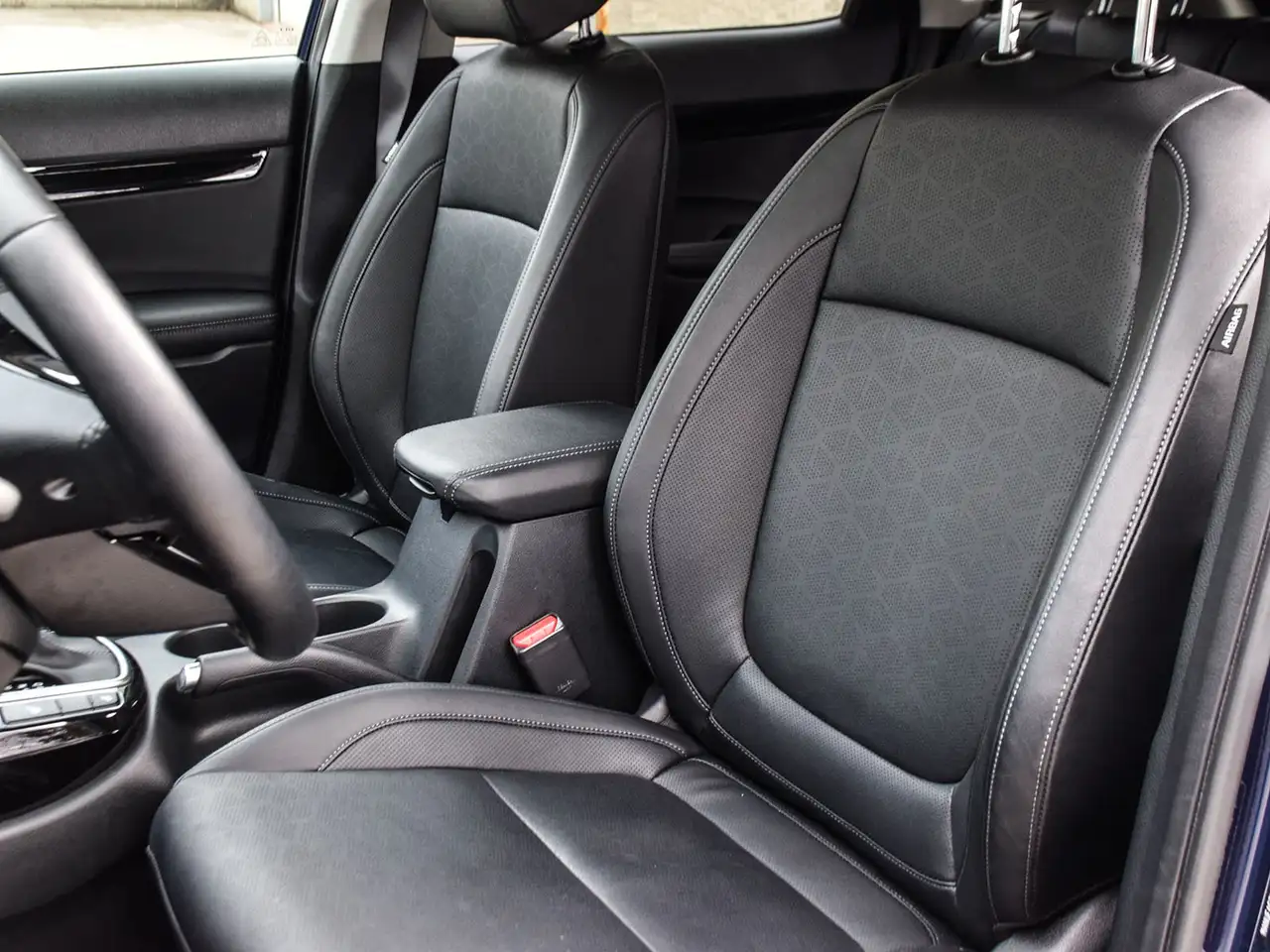 Kia Seltos снимка Kia Seltos