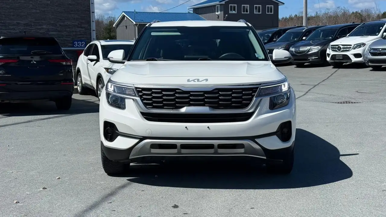 Kia Seltos снимка Kia Seltos