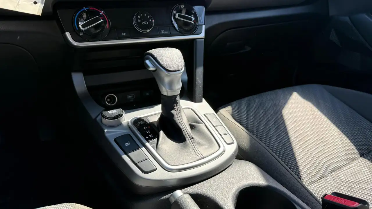 Kia Seltos снимка Kia Seltos