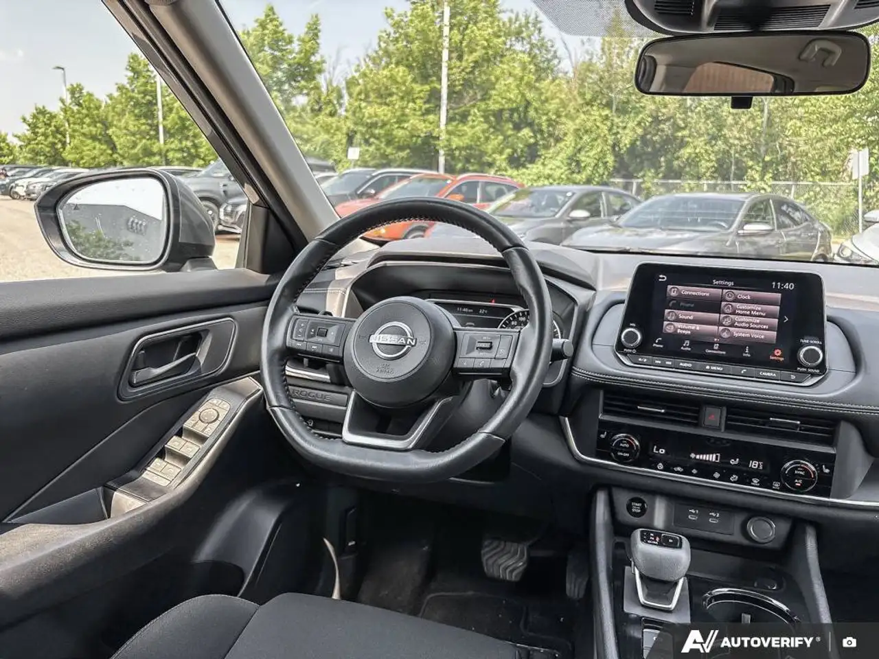 Nissan Rogue снимка Nissan Rogue