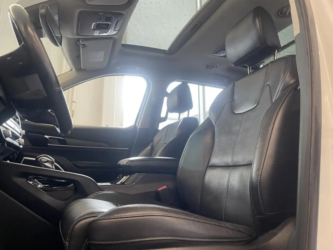 Kia Telluride снимка Kia Telluride