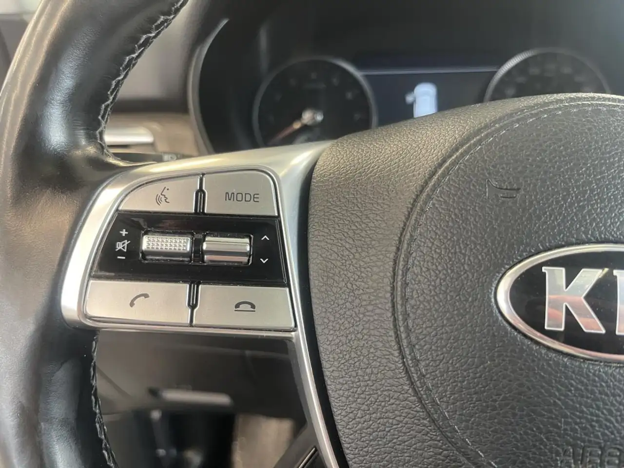 Kia Telluride снимка Kia Telluride