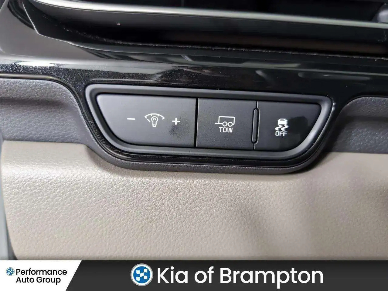 Kia Carnival снимка Kia Carnival
