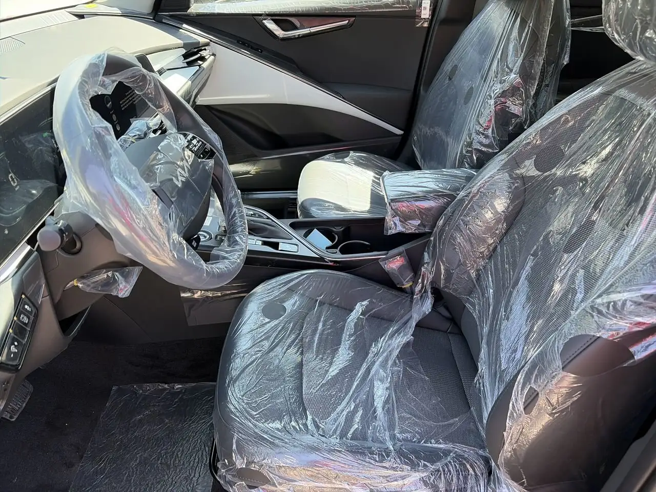 Kia Niro снимка Kia Niro