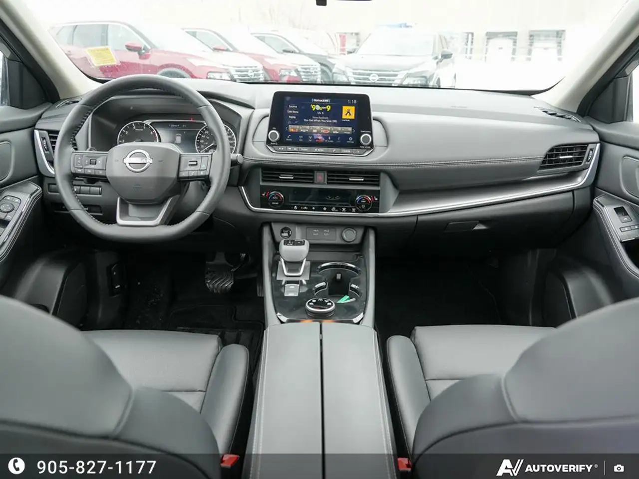 Nissan Rogue снимка Nissan Rogue