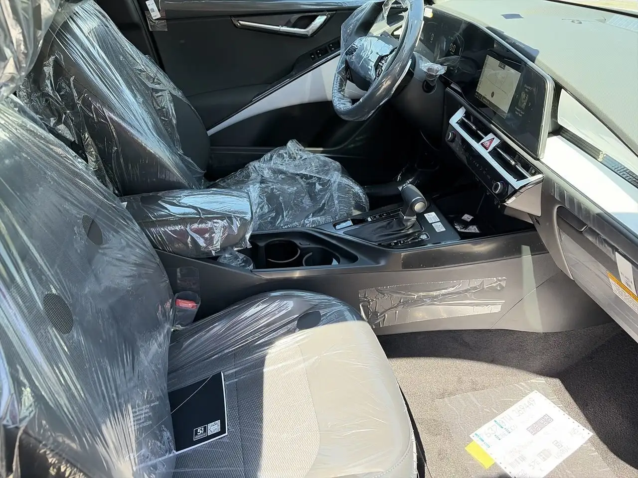 Kia Niro снимка Kia Niro