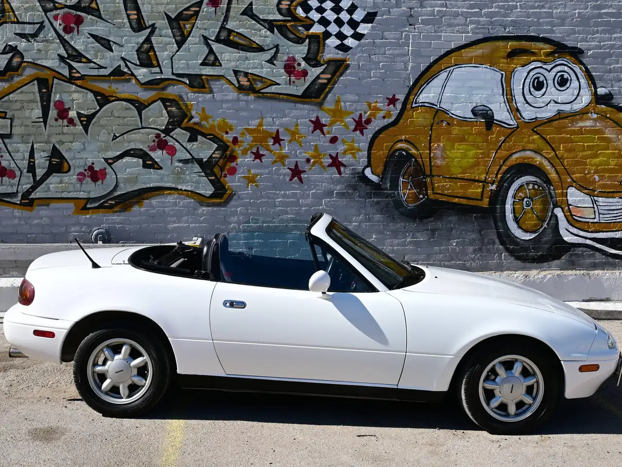 Mazda MX-5 Miata photo Mazda MX-5 Miata
