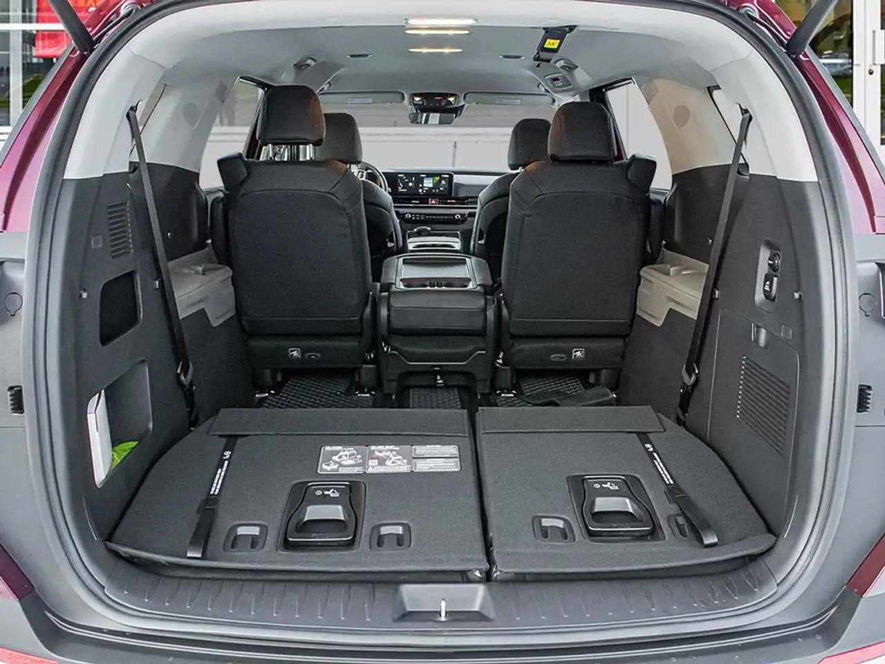 Kia Carnival снимка Kia Carnival