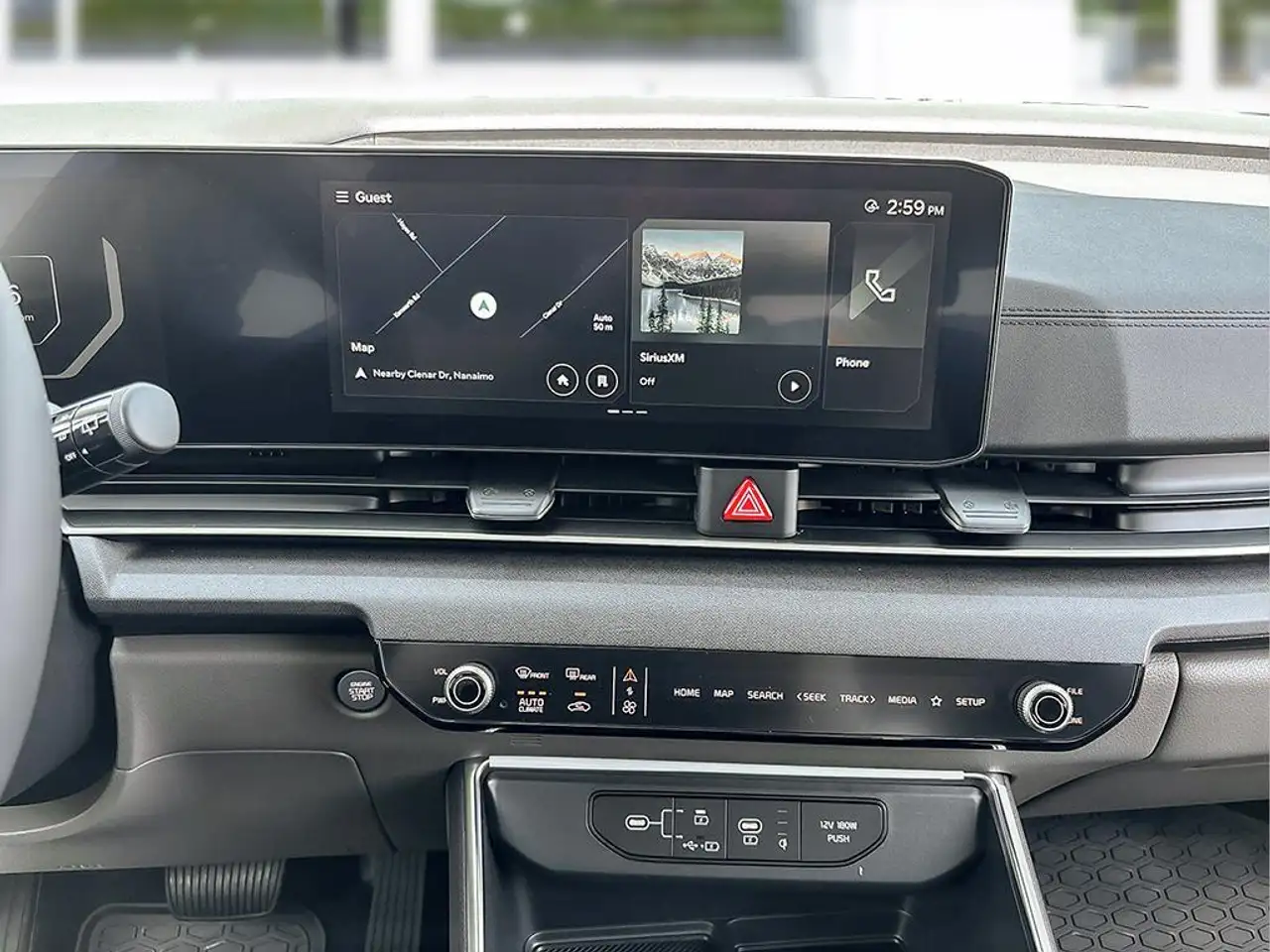 Kia Carnival снимка Kia Carnival