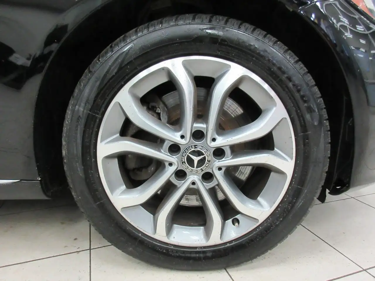 Mercedes-Benz C-Class снимка Mercedes-Benz C-Class