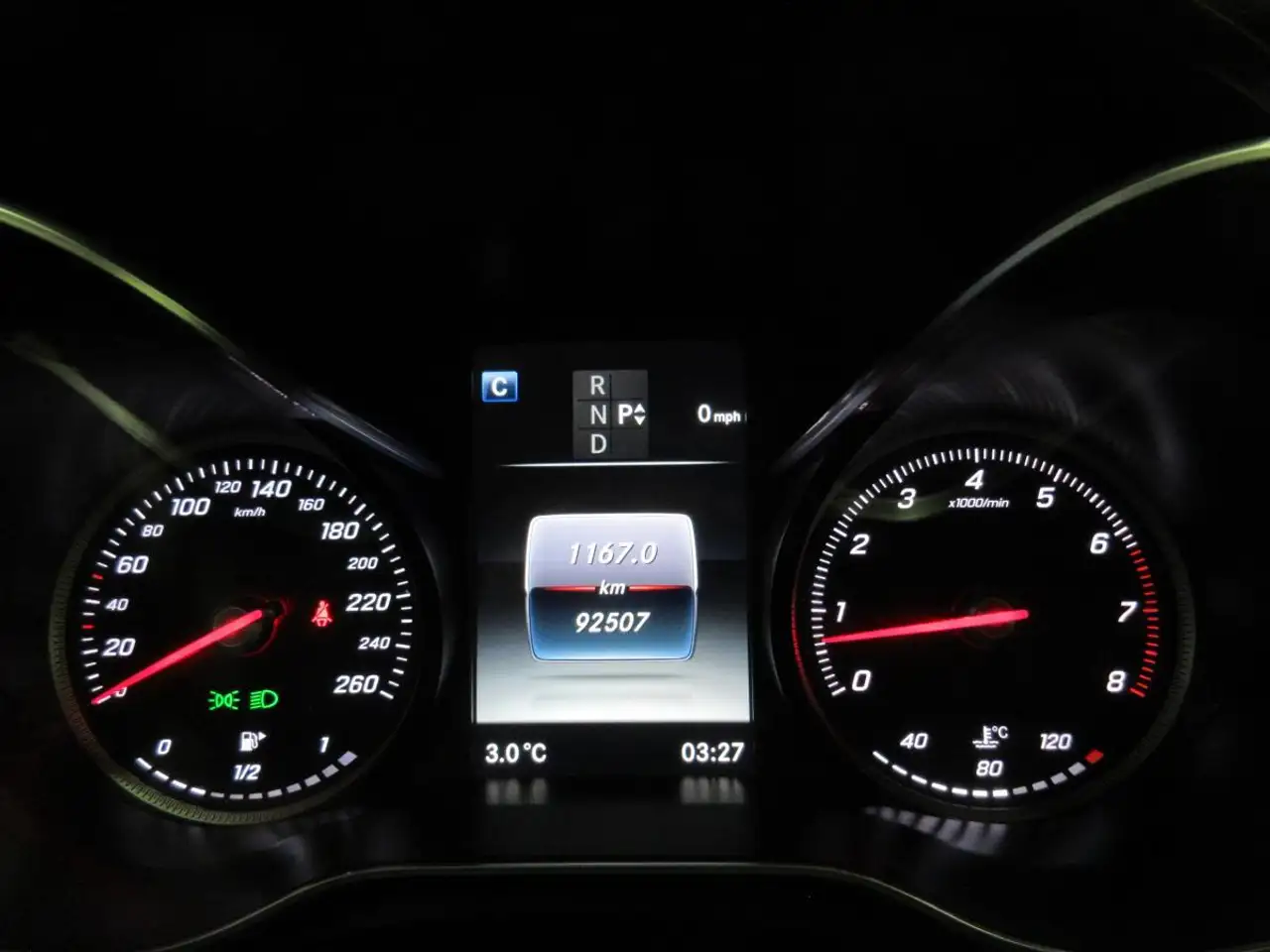 Mercedes-Benz C-Class снимка Mercedes-Benz C-Class