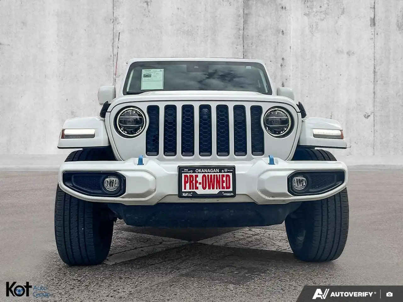 Jeep Wrangler photo Jeep Wrangler