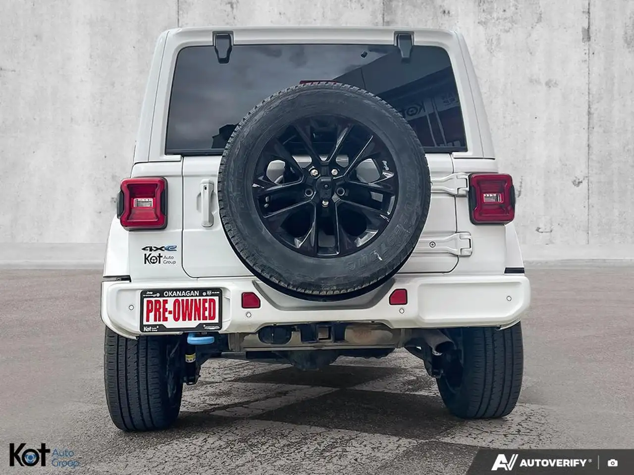 Jeep Wrangler photo Jeep Wrangler