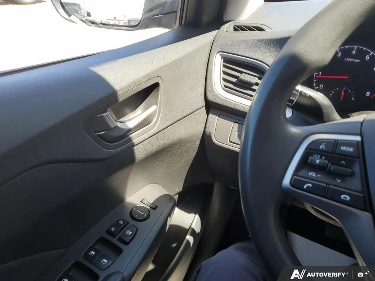 Hyundai ACCENT снимка Hyundai ACCENT
