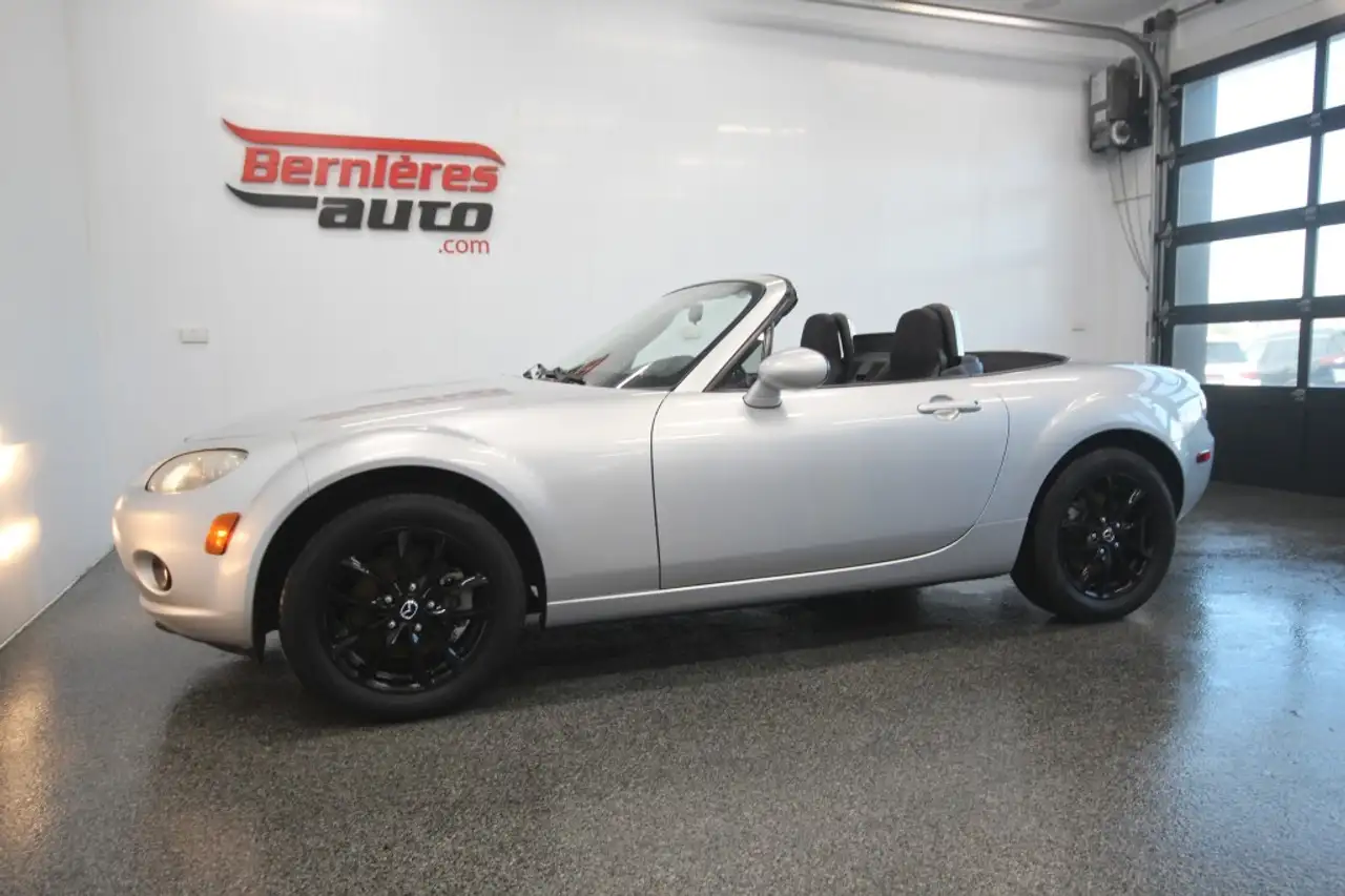 2006 Mazda MX-5 Miata