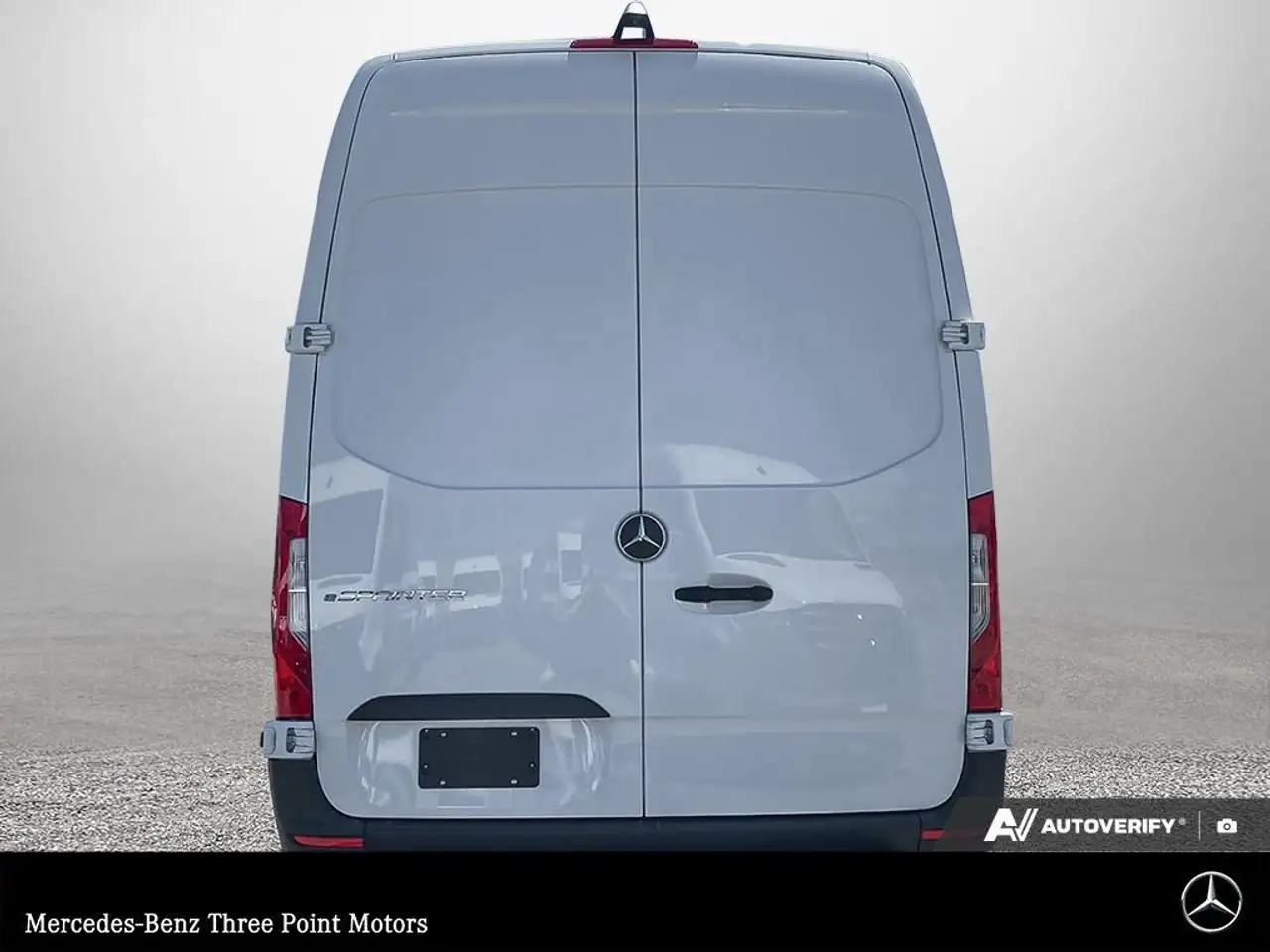 Mercedes-Benz eSprinter photo Mercedes-Benz eSprinter
