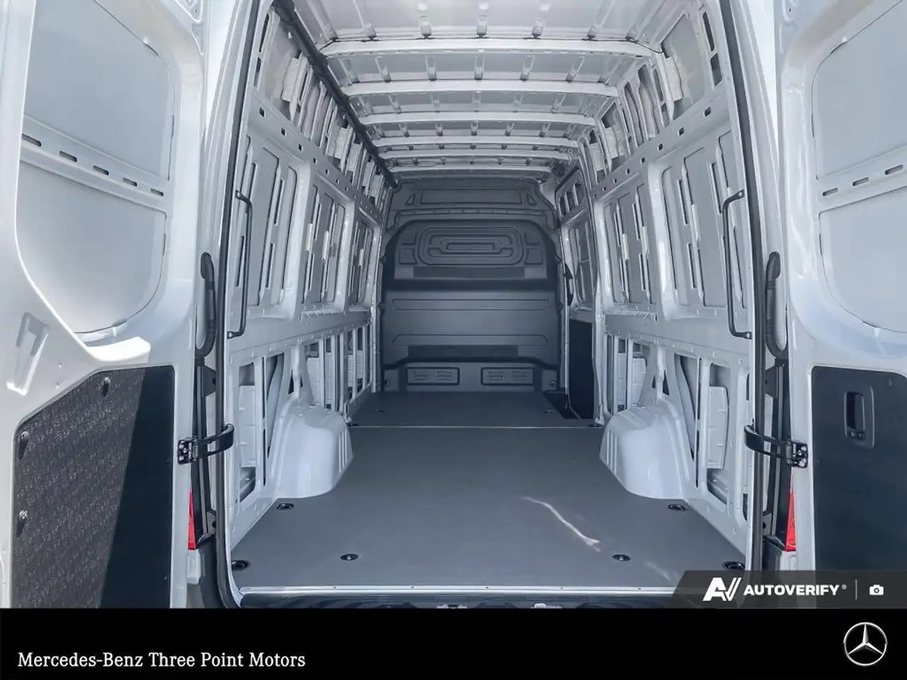 Mercedes-Benz eSprinter photo Mercedes-Benz eSprinter