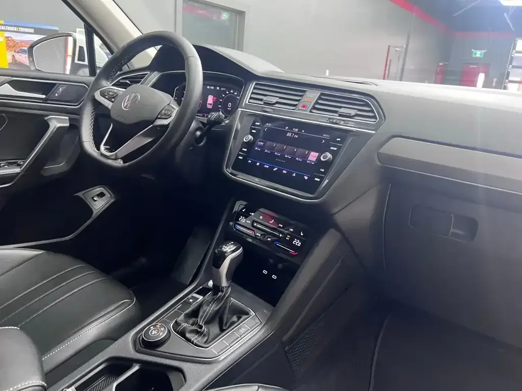 Volkswagen Tiguan снимка Volkswagen Tiguan