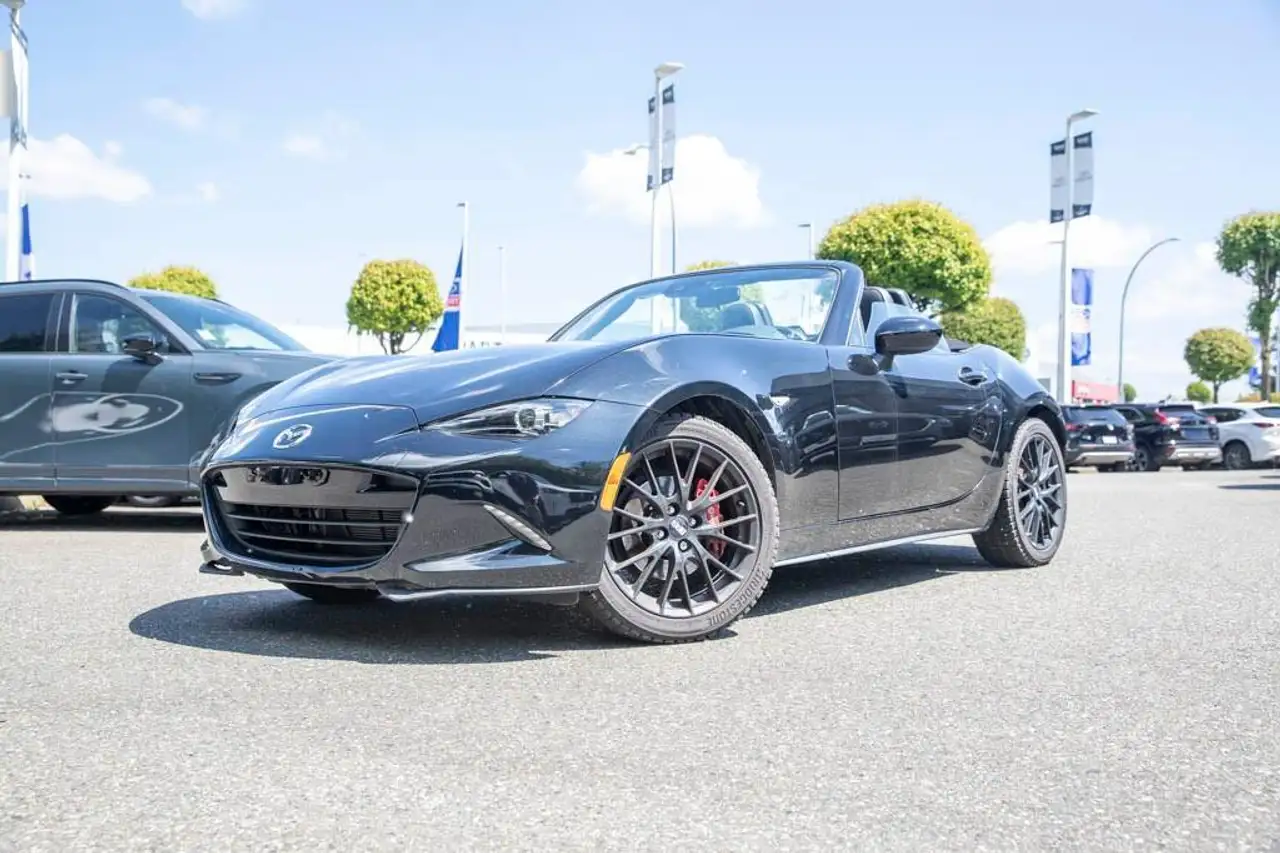 Mazda MX-5 Miata photo Mazda MX-5 Miata