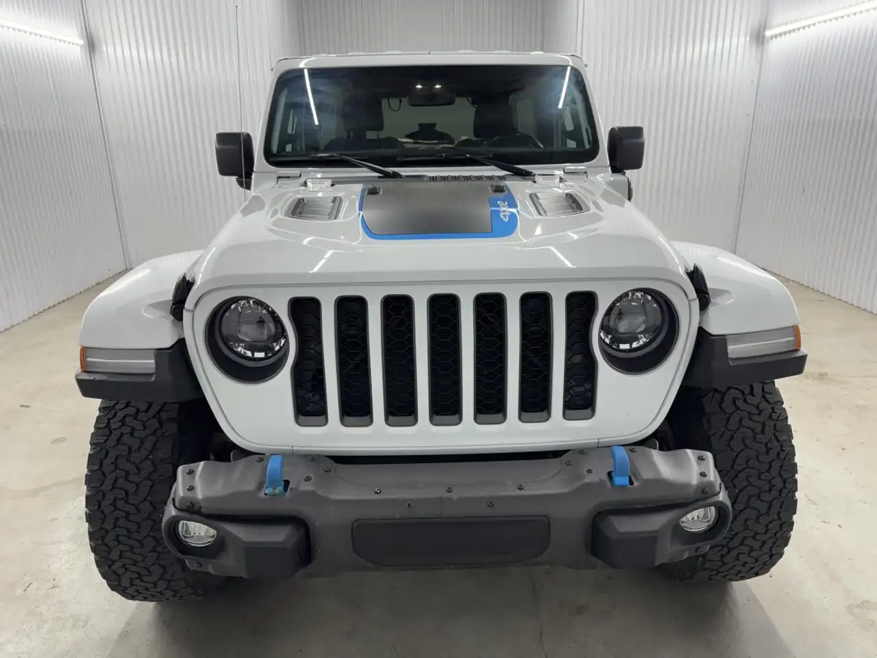 Jeep Wrangler photo Jeep Wrangler