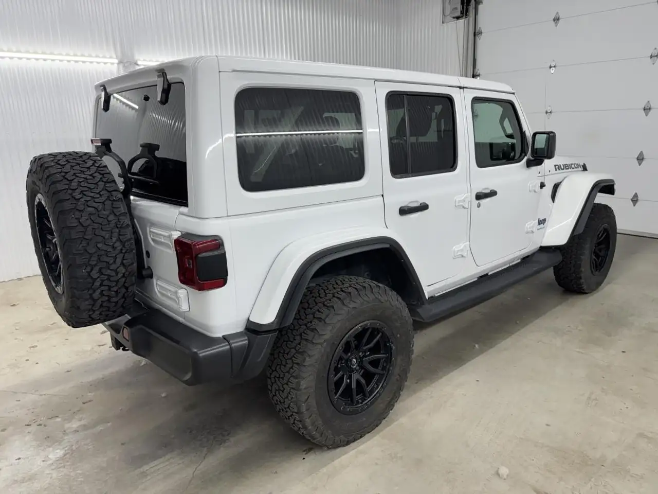 Jeep Wrangler photo Jeep Wrangler