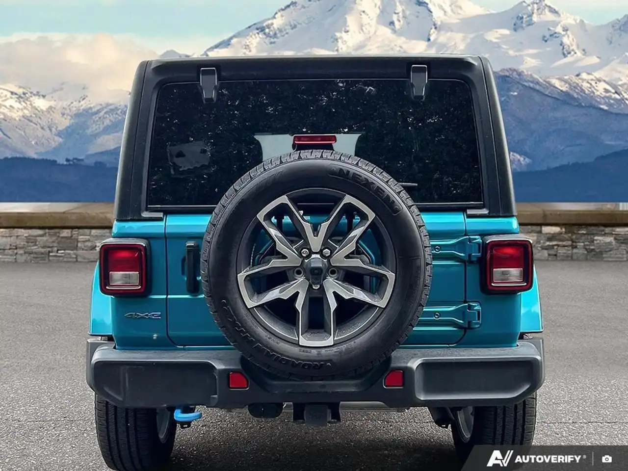 Jeep Wrangler photo Jeep Wrangler
