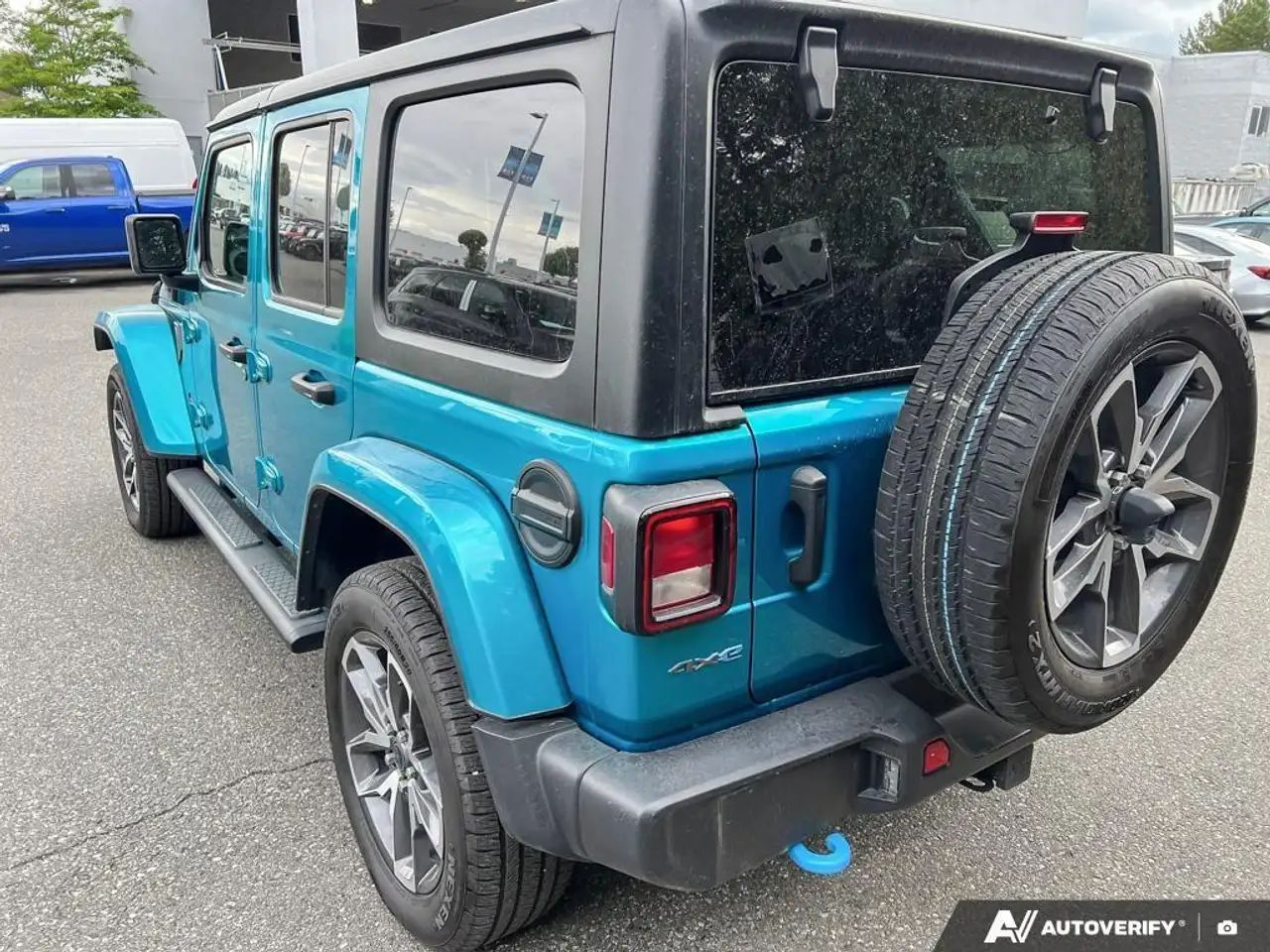 Jeep Wrangler photo Jeep Wrangler