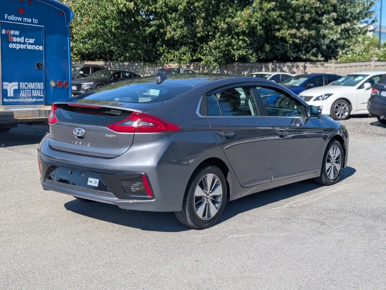 Hyundai IONIQ photo Hyundai IONIQ