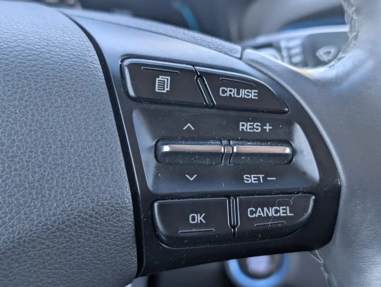 Hyundai IONIQ photo Hyundai IONIQ