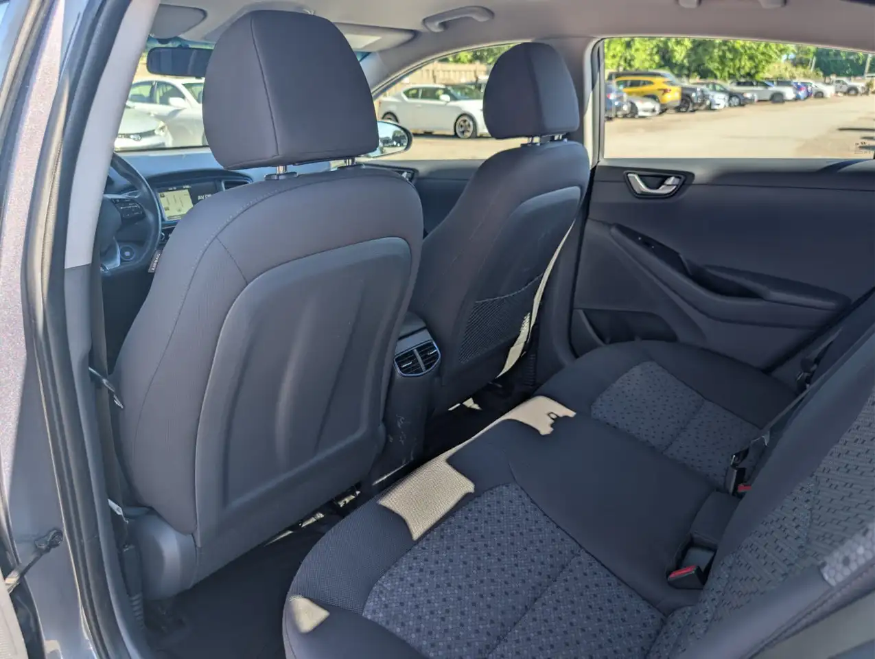 Hyundai IONIQ photo Hyundai IONIQ