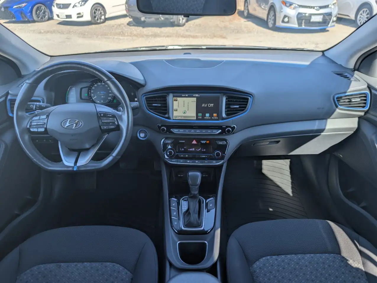 Hyundai IONIQ photo Hyundai IONIQ